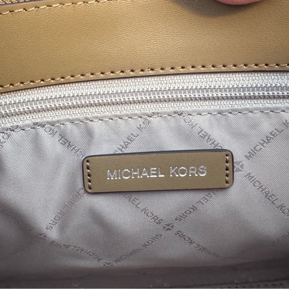 Michael Kors Sheila Medium Ombré Signature Logo Satchel -Husk - Picture 4 of 8